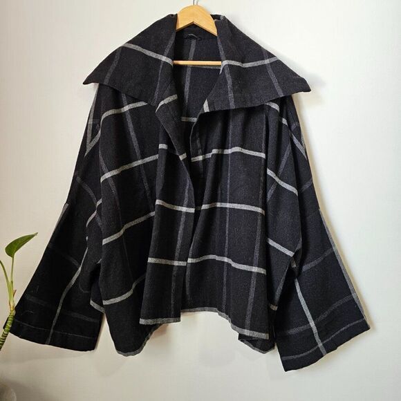EUC ANNIKKI KARVINEN WOOL OVERSIZED TILE PATTERN LAPEL PONCHO ONE SIZE - Picture 1 of 16